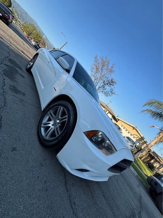2014 Dodge Charger 7th Gen - Image 8 of 14