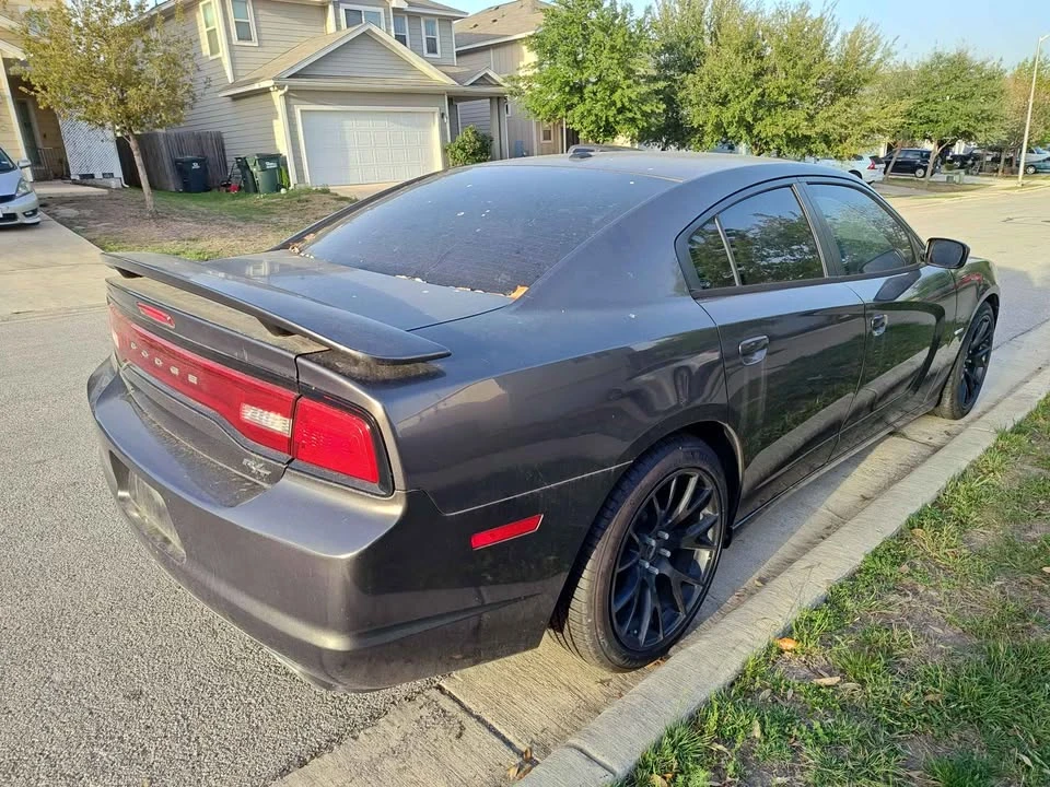 2014 Dodge Charger 7th Gen - Image 11 of 16