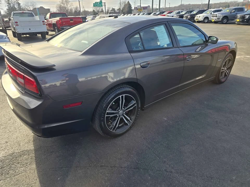 2014 Dodge Charger 7th Gen - Image 4 of 10