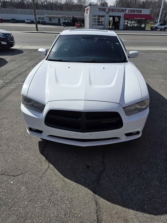 2014 Dodge Charger 7th Gen - Image 2 of 8