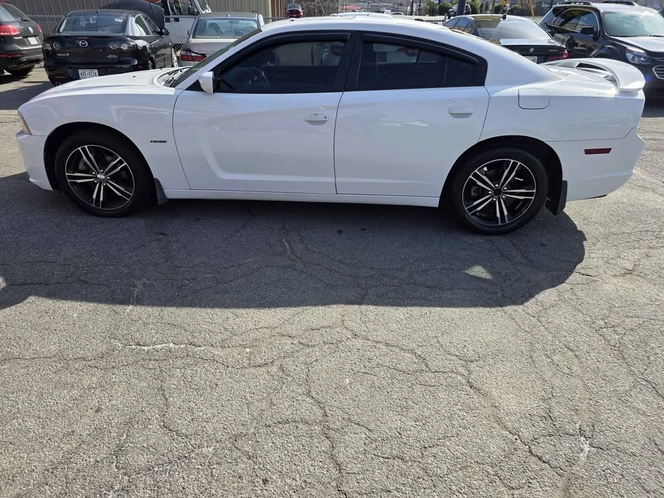 2014 Dodge Charger 7th Gen - Image 3 of 8