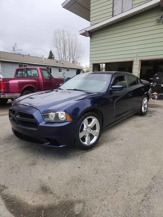 2014 Dodge Charger 7th Gen - Image 2 of 18