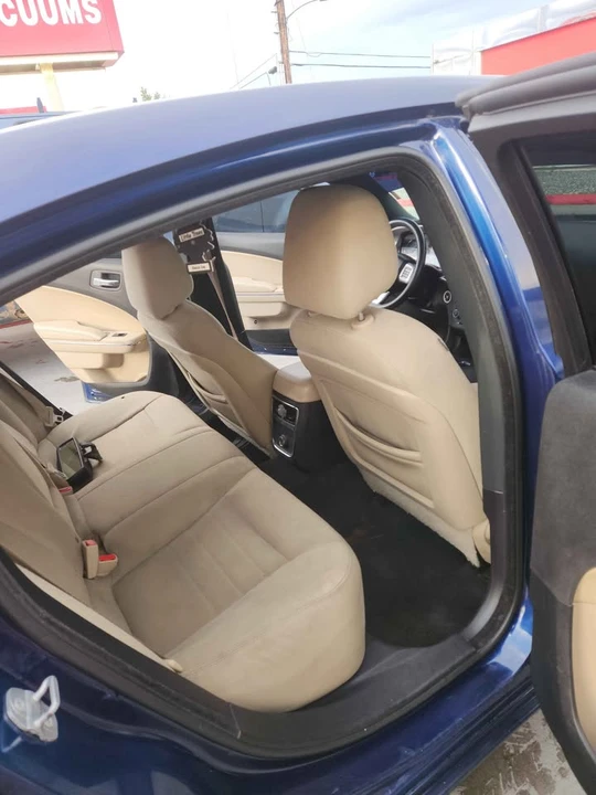 2014 Dodge Charger 7th Gen - Image 15 of 18