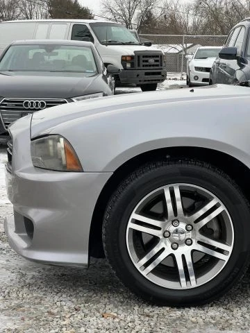 2014 Dodge Charger 7th Gen - Image 4 of 19
