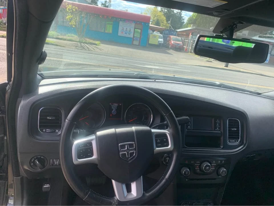 2014 Dodge Charger 7th Gen - Image 6 of 8