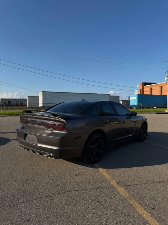 2014 Dodge Charger 7th Gen - Image 3 of 11