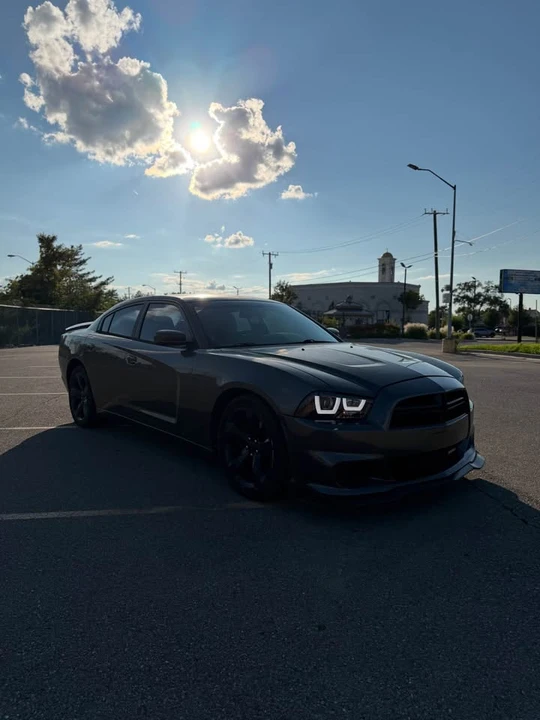 2014 Dodge Charger 7th Gen - Image 2 of 11