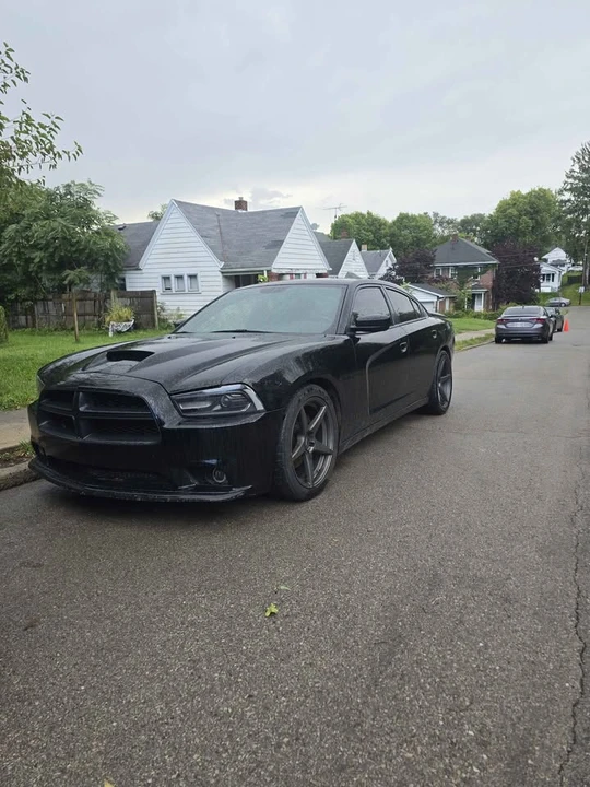 2014 Dodge Charger 7th Gen - Image 2 of 10