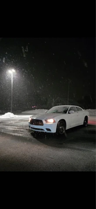 2014 Dodge Charger 7th Gen - Image 3 of 14
