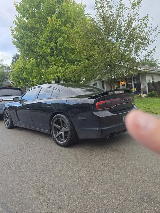 2014 Dodge Charger 7th Gen - Image 5 of 10
