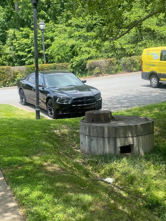 2014 Dodge Charger 7th Gen - Image 2 of 5