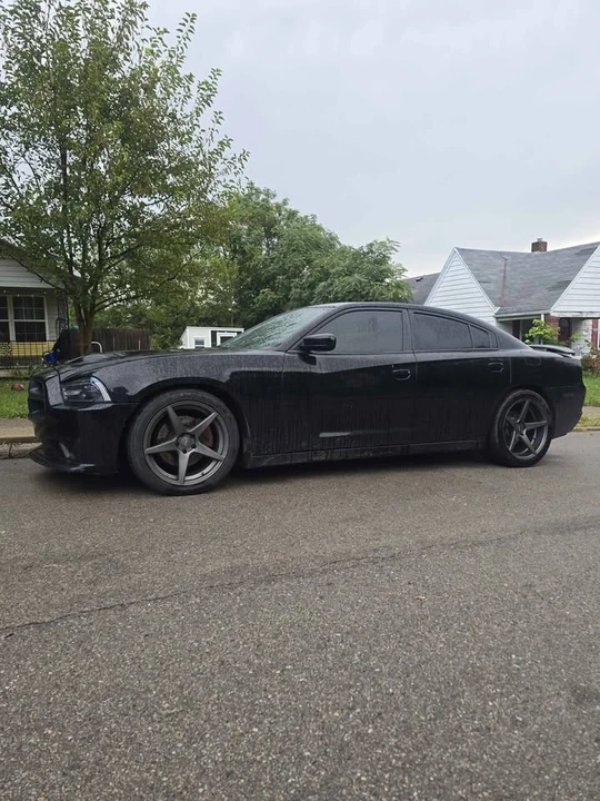 2014 Dodge Charger 7th Gen - Image 4 of 10