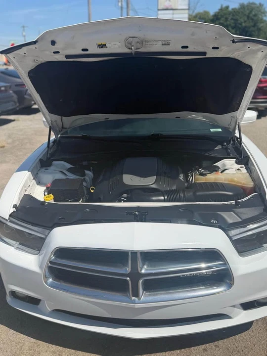 2014 Dodge Charger 7th Gen - Image 4 of 14