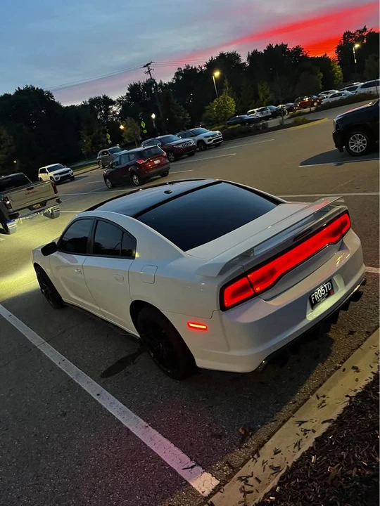 2014 Dodge Charger 7th Gen - Image 11 of 11