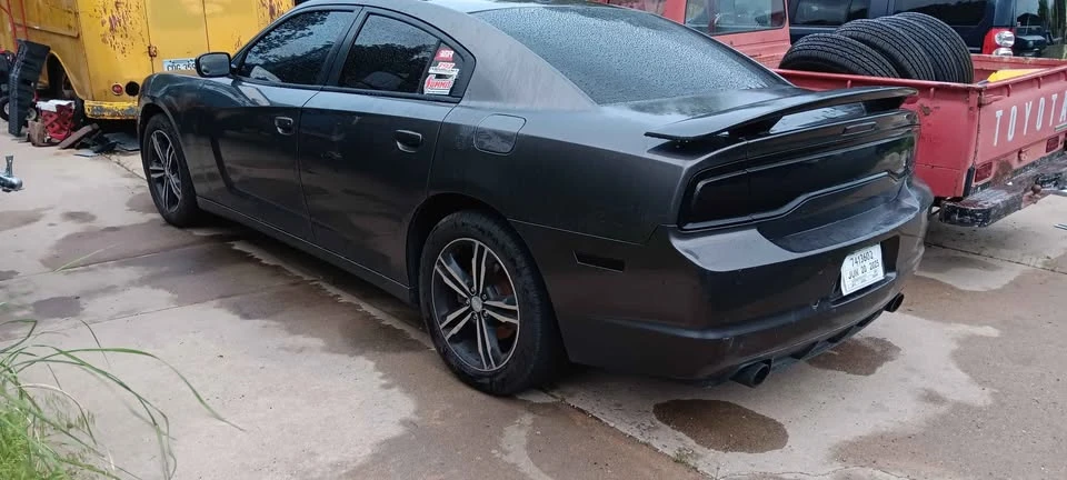 2014 Dodge Charger 7th Gen - Image 2 of 11