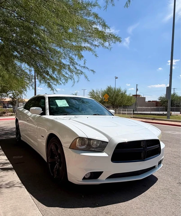 2014 Dodge Charger 7th Gen - Image 3 of 12