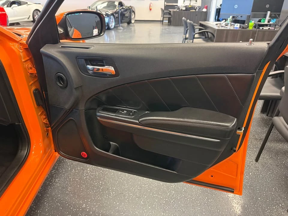 2014 Dodge Charger 7th Gen - Image 14 of 18