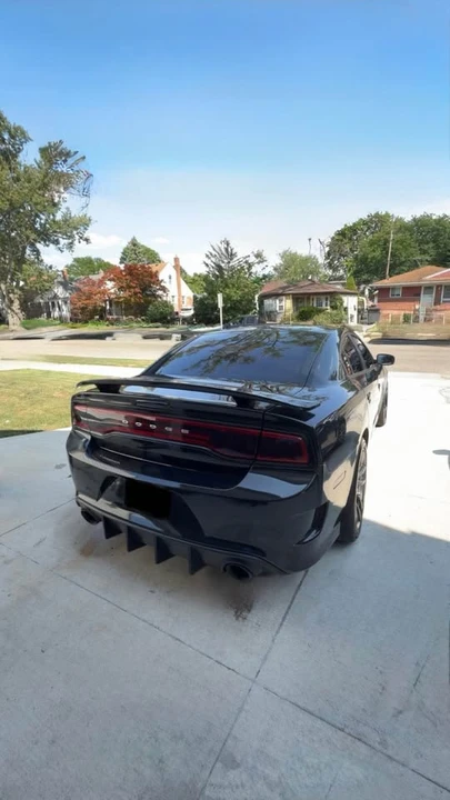2014 Dodge Charger 7th Gen - Image 3 of 10