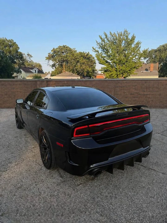 2014 Dodge Charger 7th Gen - Image 4 of 10