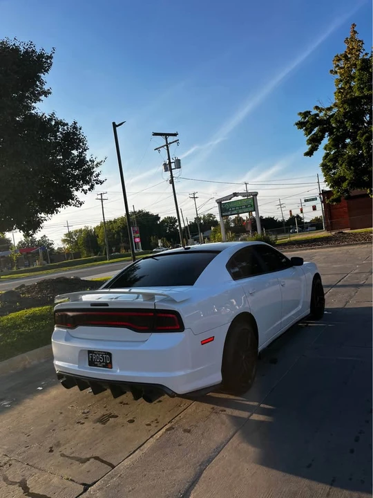 2014 Dodge Charger 7th Gen - Image 10 of 11