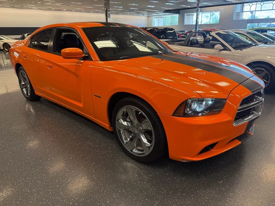 2014 Dodge Charger 7th Gen - Image 4 of 18