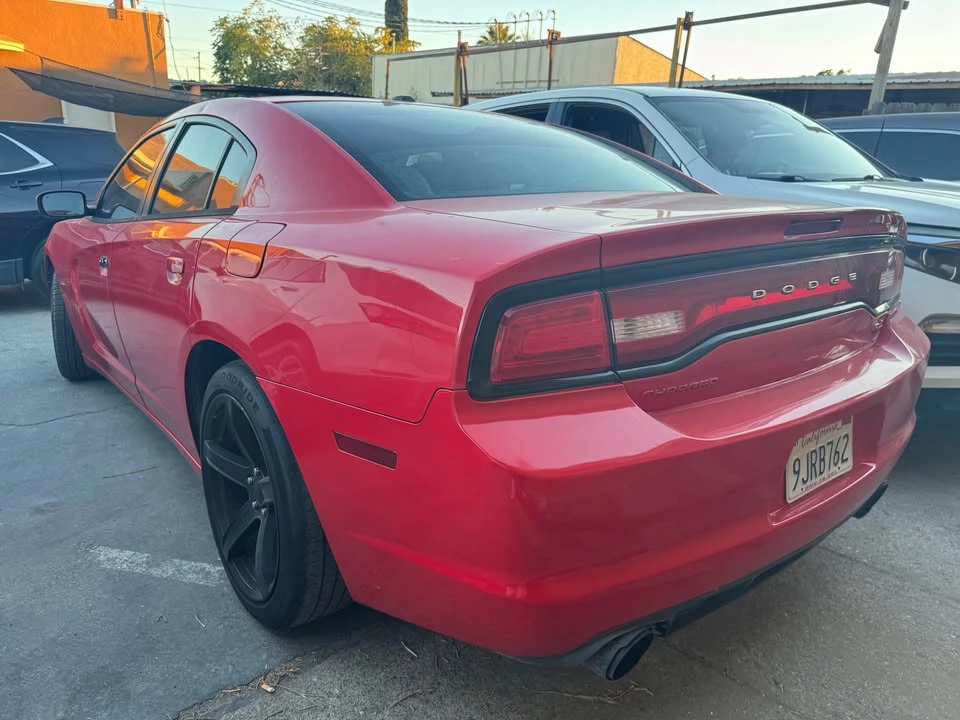 2014 Dodge Charger 7th Gen - Image 2 of 2