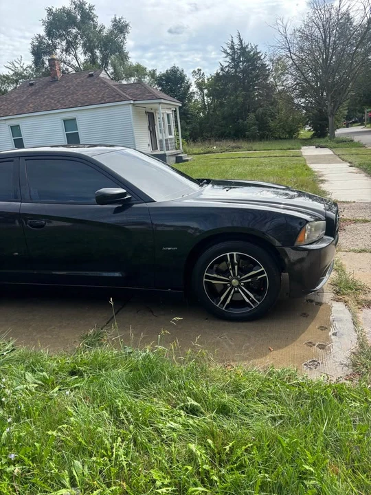 2014 Dodge Charger 7th Gen - Image 2 of 6