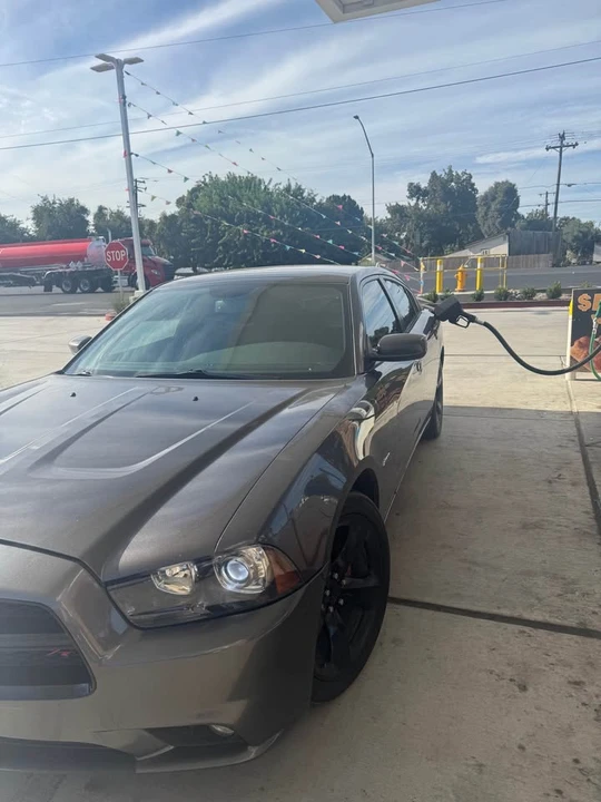 2014 Dodge Charger 7th Gen - Image 4 of 8