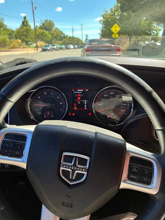 2014 Dodge Charger 7th Gen - Image 7 of 7