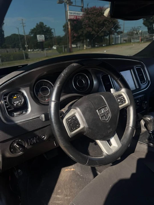 2014 Dodge Charger 7th Gen - Image 4 of 13