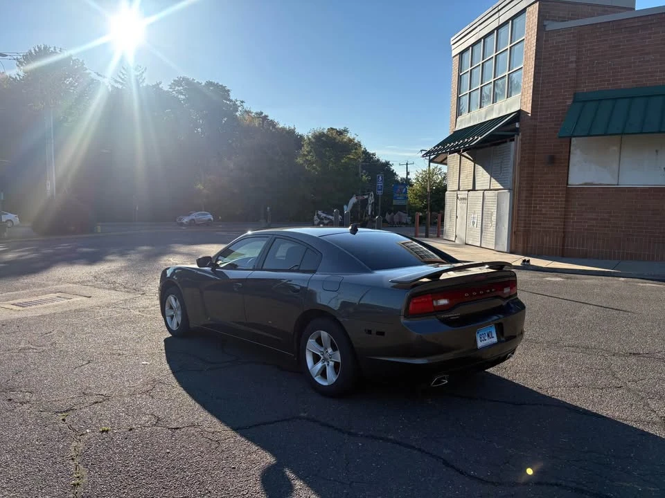 2014 Dodge Charger 7th Gen - Image 3 of 11