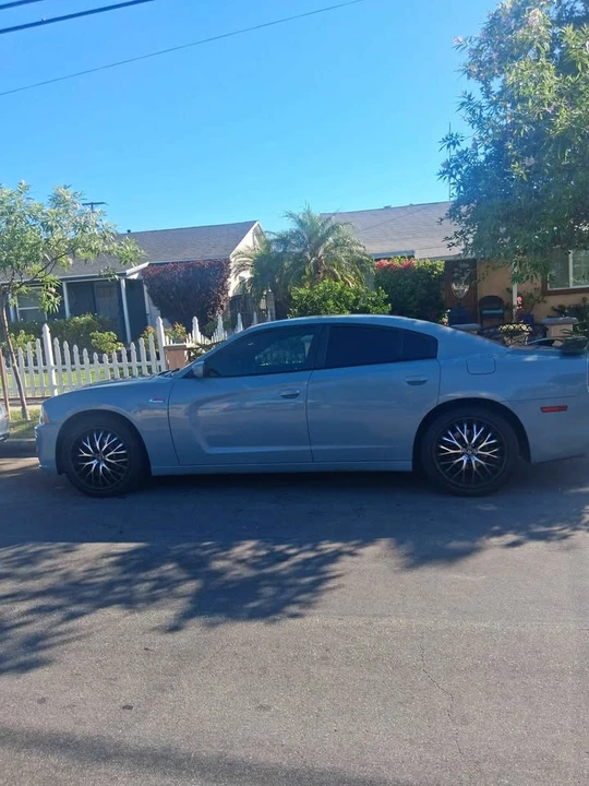 2014 Dodge Charger 7th Gen - Image 6 of 9