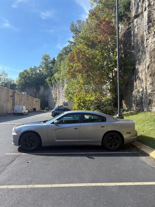 2014 Dodge Charger 7th Gen - Image 6 of 8
