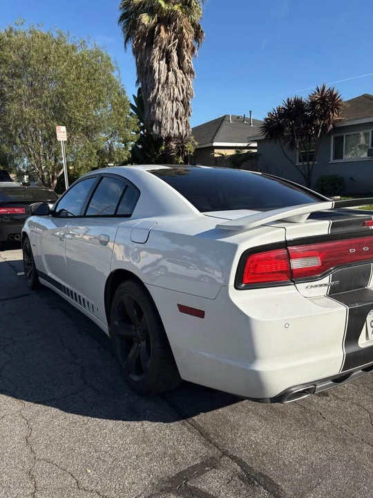 2014 Dodge Charger 7th Gen - Image 9 of 11
