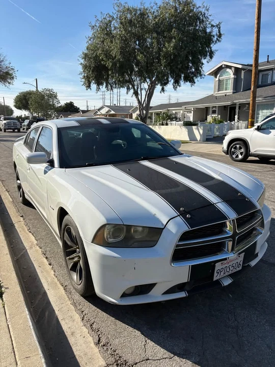 2014 Dodge Charger 7th Gen - Image 5 of 11