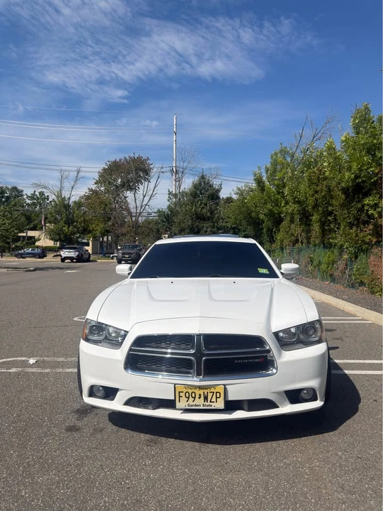 2014 Dodge Charger 7th Gen - Image 4 of 12