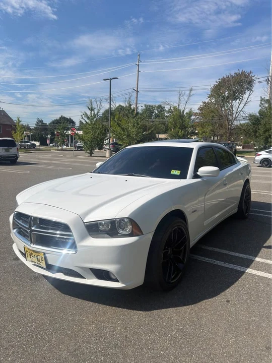 2014 Dodge Charger 7th Gen - Image 6 of 12