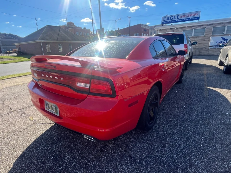 2014 Dodge Charger 7th Gen - Image 4 of 10