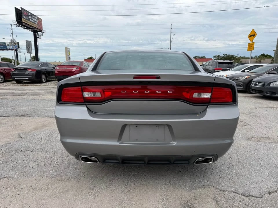 2014 Dodge Charger 7th Gen - Image 5 of 11
