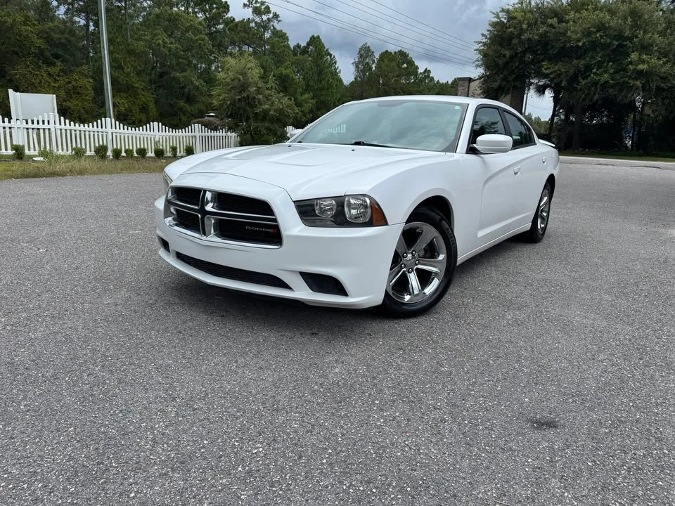 2014 Dodge Charger 7th Gen - Image 3 of 17