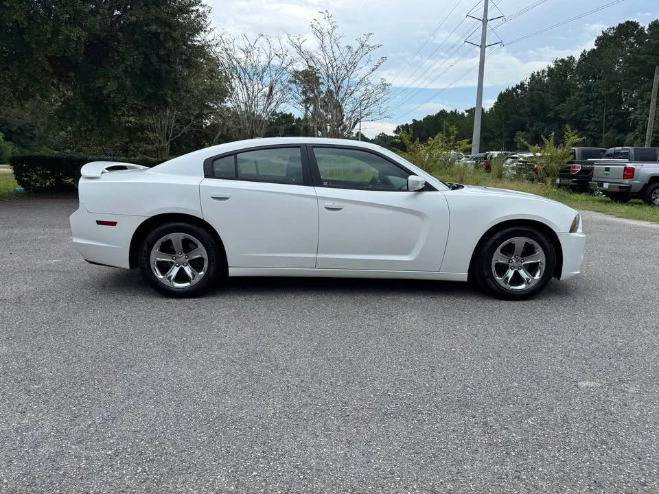 2014 Dodge Charger 7th Gen - Image 9 of 17