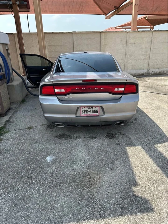 2014 Dodge Charger 7th Gen - Image 4 of 5