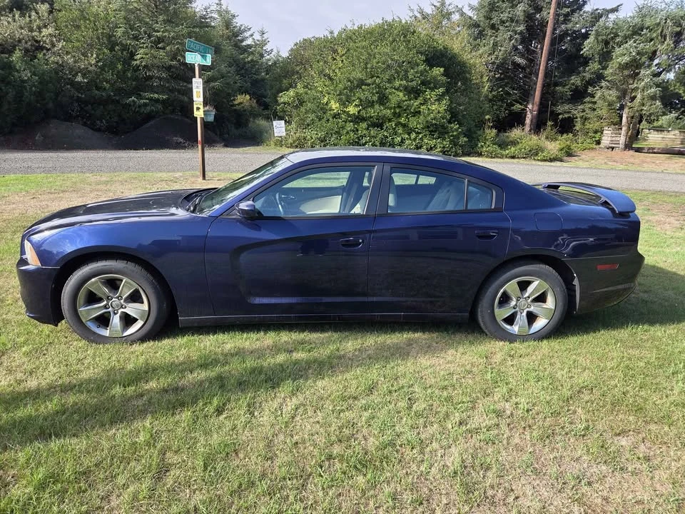 2014 Dodge Charger 7th Gen - Image 3 of 14