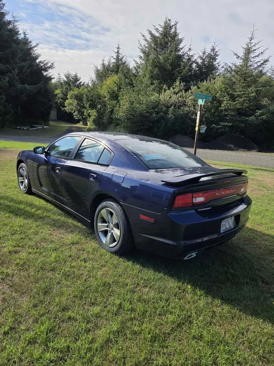 2014 Dodge Charger 7th Gen - Image 4 of 14