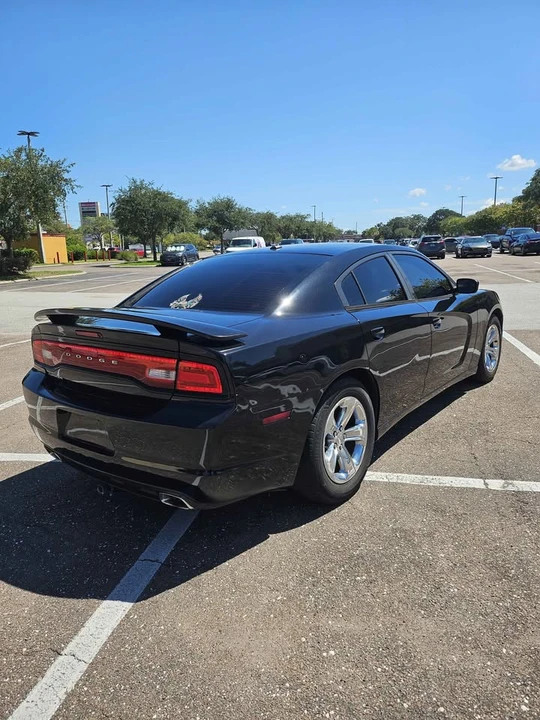 2014 Dodge Charger 7th Gen - Image 3 of 9