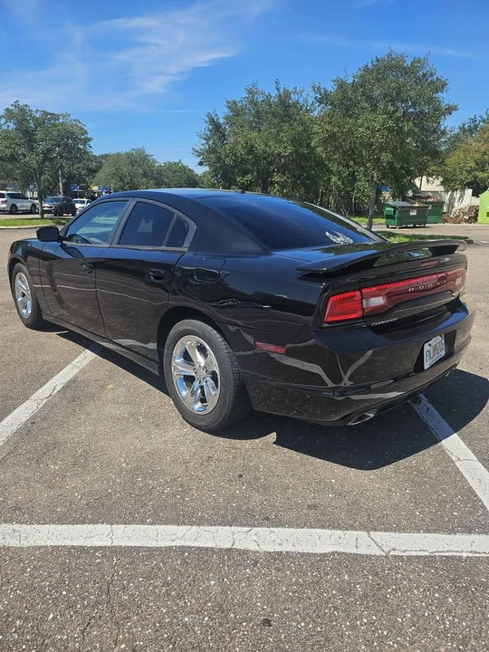 2014 Dodge Charger 7th Gen - Image 5 of 9