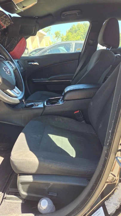 2014 Dodge Charger 7th Gen - Image 2 of 10