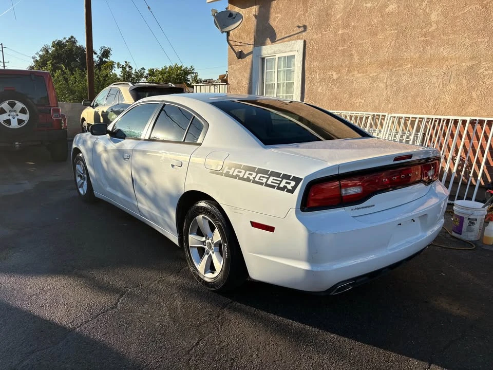2014 Dodge Charger 7th Gen - Image 4 of 10