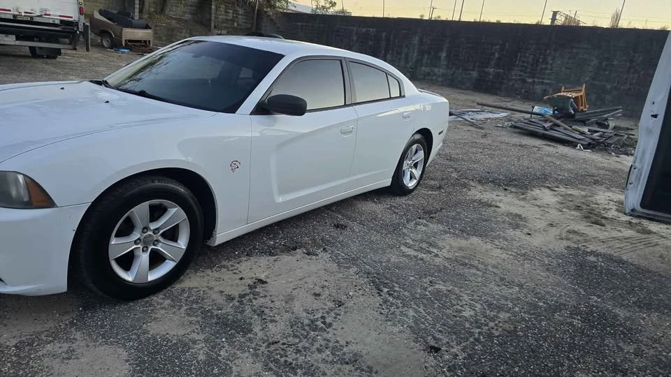2014 Dodge Charger 7th Gen - Image 3 of 5