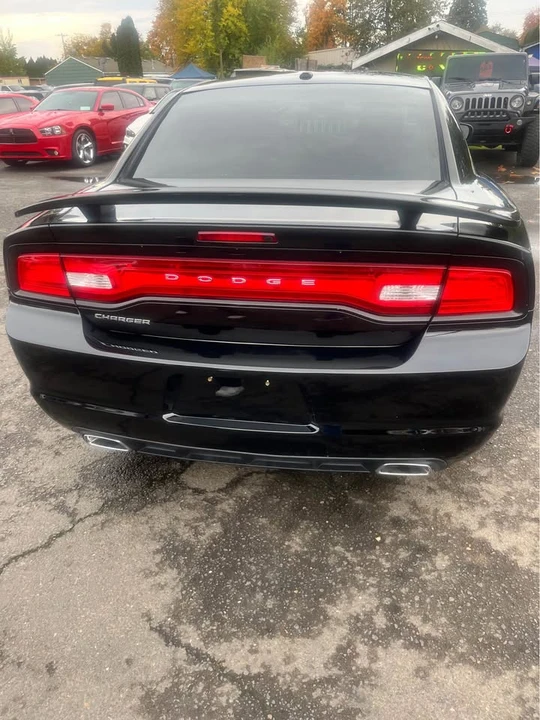 2014 Dodge Charger 7th Gen - Image 5 of 9